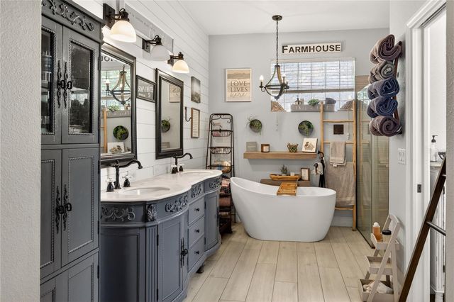 2040 PARK FOREST BOULEVARD, Mount Dora, FL 32757