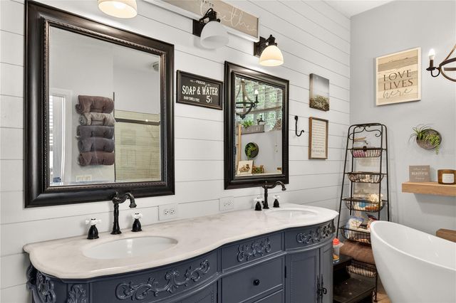 2040 PARK FOREST BOULEVARD, Mount Dora, FL 32757