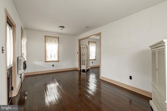 852 FRITZTOWN RD, Reading, PA 19608