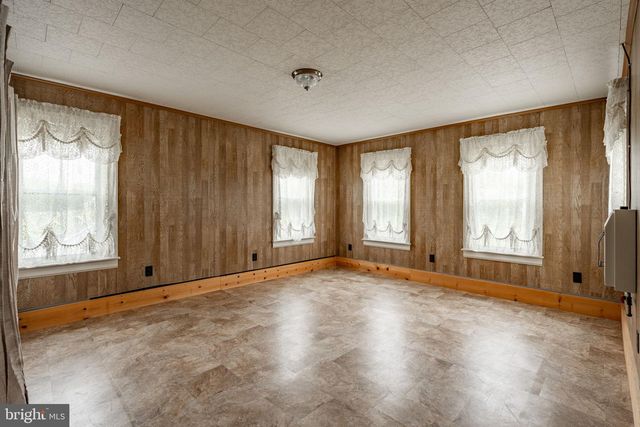 852 FRITZTOWN RD, Reading, PA 19608