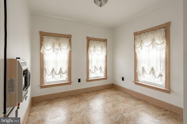 852 FRITZTOWN RD, Reading, PA 19608