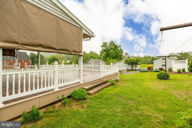 852 FRITZTOWN RD, Reading, PA 19608