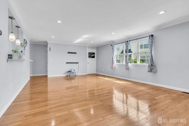 189 Bexley Lane, Piscataway, NJ 08854