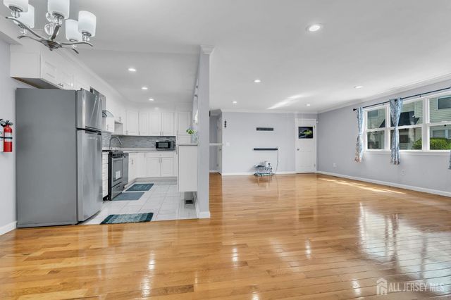 189 Bexley Lane, Piscataway, NJ 08854