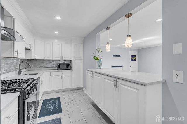 189 Bexley Lane, Piscataway, NJ 08854