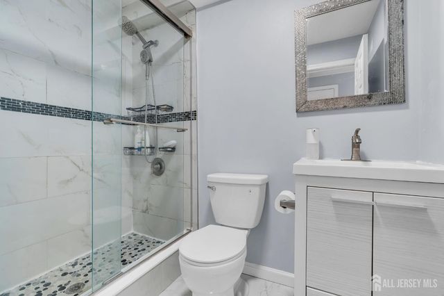 189 Bexley Lane, Piscataway, NJ 08854