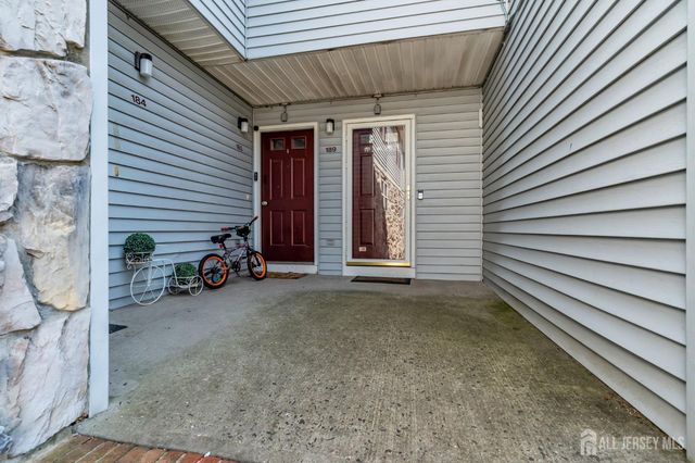 189 Bexley Lane, Piscataway, NJ 08854