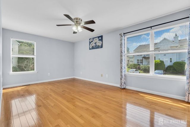 189 Bexley Lane, Piscataway, NJ 08854