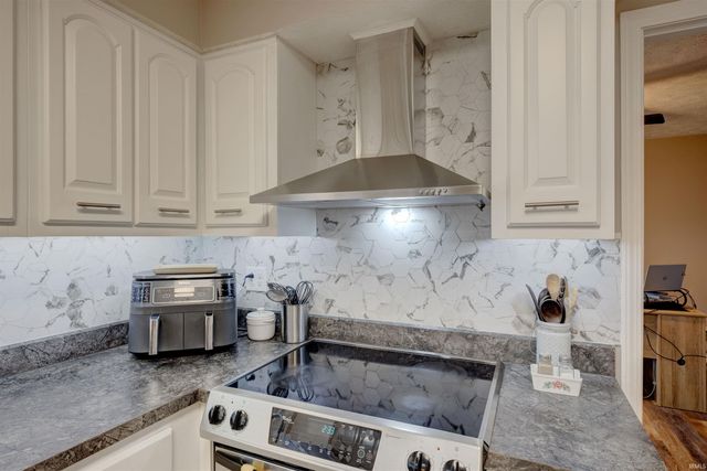 2616 Glenn Avenue, Evansville, IN 47711