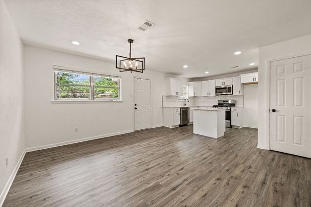 2805 Yates Street, Fort Worth, TX 76133