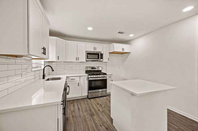 2805 Yates Street, Fort Worth, TX 76133