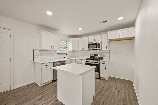 2805 Yates Street, Fort Worth, TX 76133