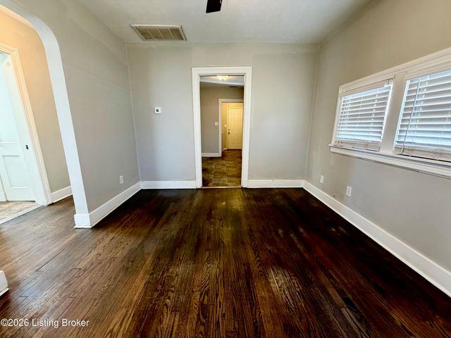 4830 S 4th St, Louisville, KY 40214