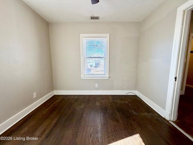 4830 S 4th St, Louisville, KY 40214