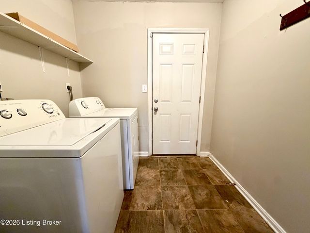 4830 S 4th St, Louisville, KY 40214