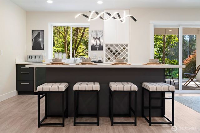 955 103rd Avenue SE, Bellevue, WA 98004