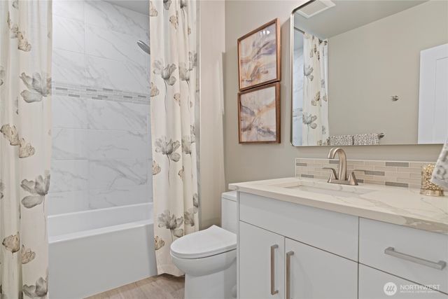 955 103rd Avenue SE, Bellevue, WA 98004