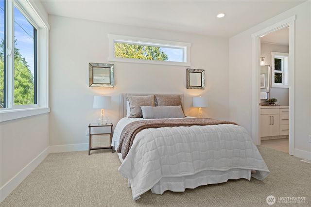 955 103rd Avenue SE, Bellevue, WA 98004