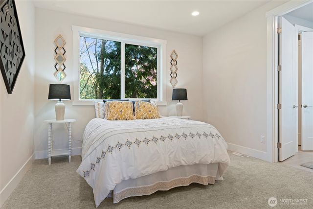 955 103rd Avenue SE, Bellevue, WA 98004