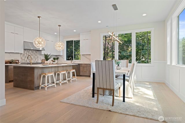 955 103rd Avenue SE, Bellevue, WA 98004