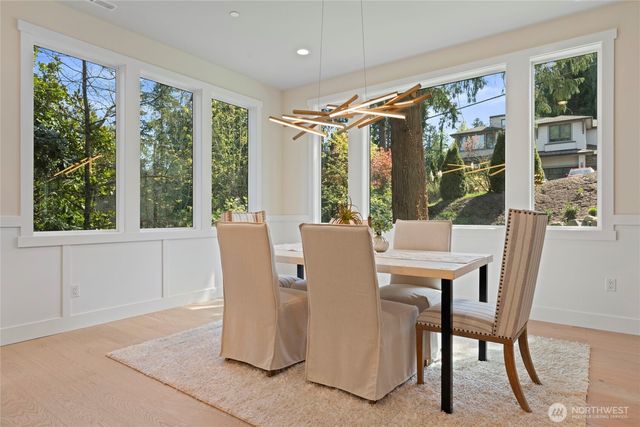 955 103rd Avenue SE, Bellevue, WA 98004