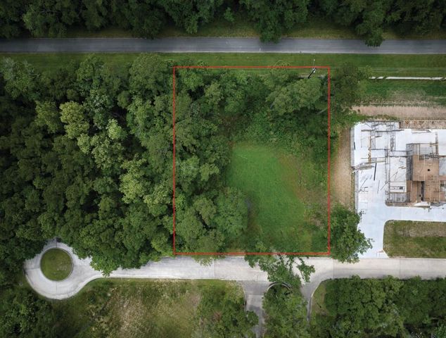 18 Majestic Falls Drive, Houston, TX 77339