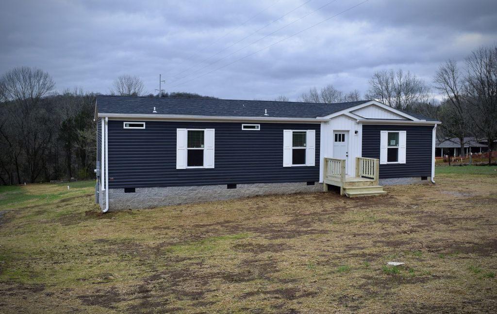 416 River St, Hartsville, TN 37074