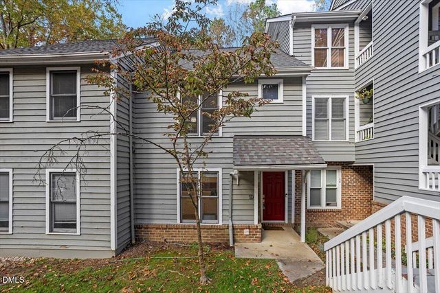 100 Hunting Chase 1d, Cary, NC 27513