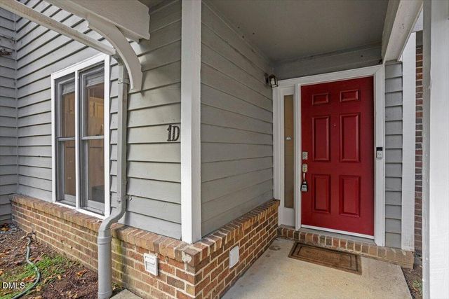 100 Hunting Chase 1d, Cary, NC 27513