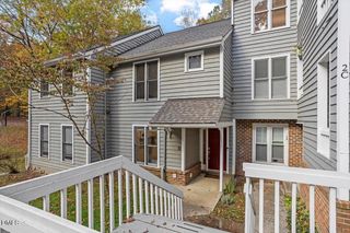 100 Hunting Chase 1d, Cary, NC 27513