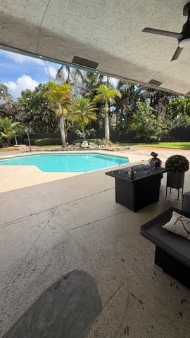 132 NOTTINGHAM Road, Royal Palm Beach, FL 33411
