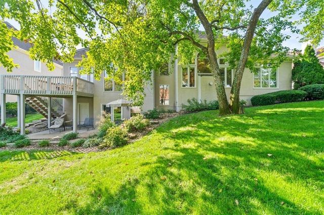 708 NE Lake Pointe Drive, Lee's Summit, MO 64064