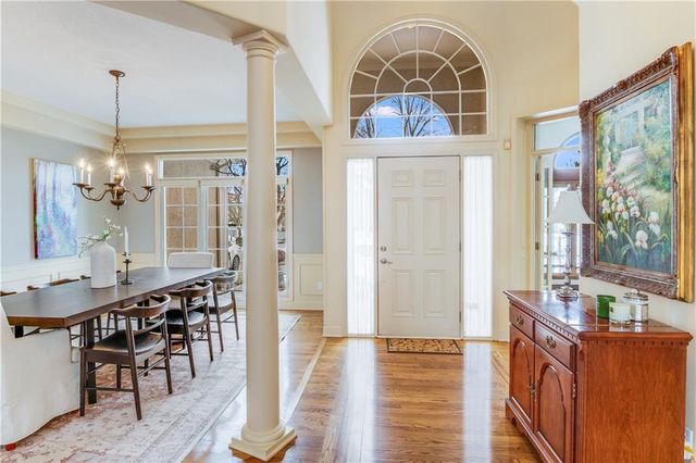 708 NE Lake Pointe Drive, Lee's Summit, MO 64064