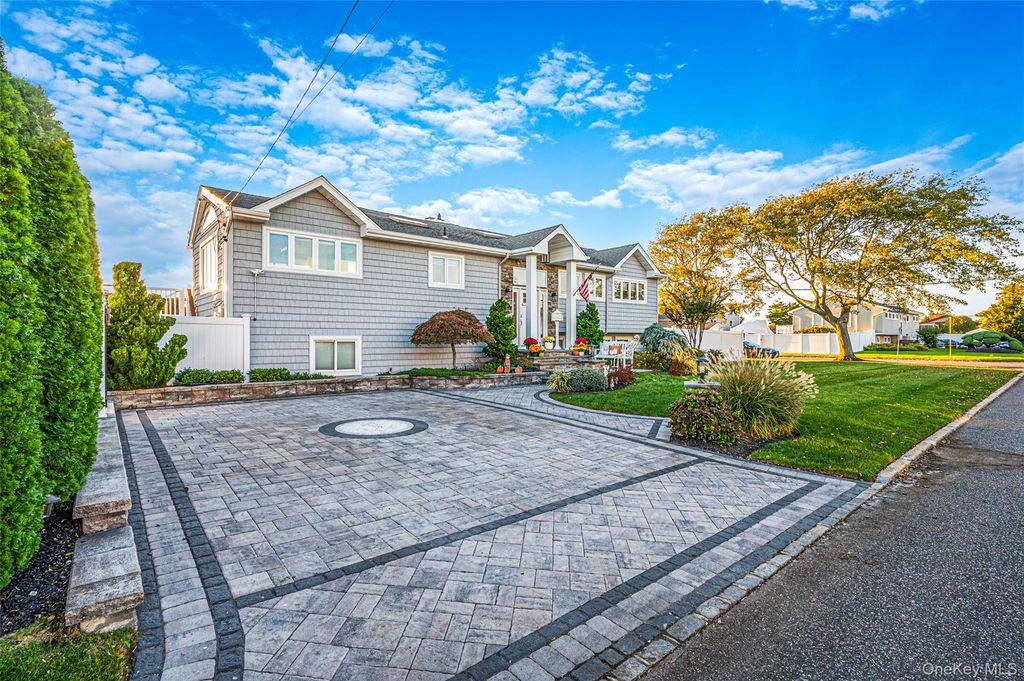 174 Secatogue Lane W, West Islip, NY 11795 — photo 3