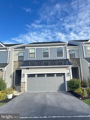 214 IRIS LN, Chester Springs, PA 19425