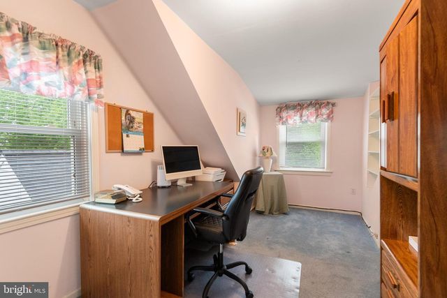 402 OLD EAGLE SCHOOL RD, Wayne, PA 19087