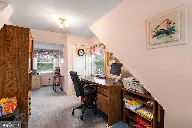 402 OLD EAGLE SCHOOL RD, Wayne, PA 19087