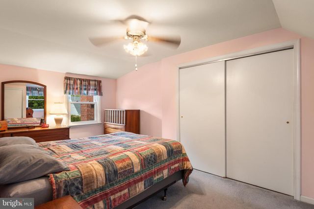 402 OLD EAGLE SCHOOL RD, Wayne, PA 19087