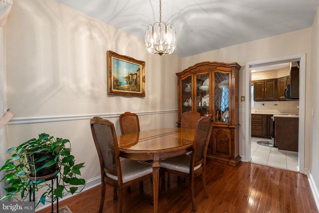402 OLD EAGLE SCHOOL RD, Wayne, PA 19087