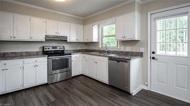 7257 Sleepy Hollow Drive, Archdale, NC 27263