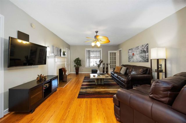 2104 Winbern Street, Houston, TX 77004