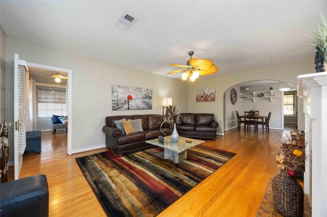 2104 Winbern Street, Houston, TX 77004