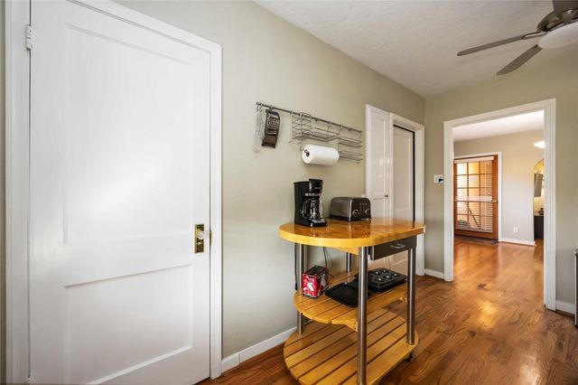 2104 Winbern Street, Houston, TX 77004