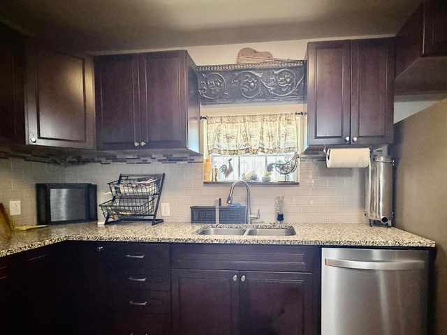 5496 W ROAD R, Dumas, TX 79029