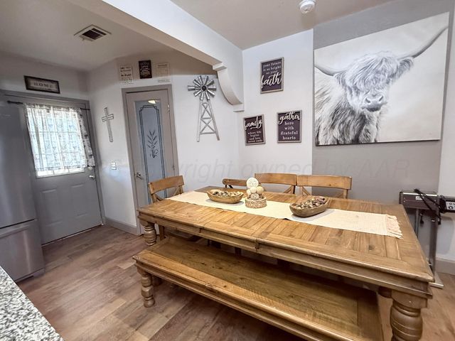 5496 W ROAD R, Dumas, TX 79029