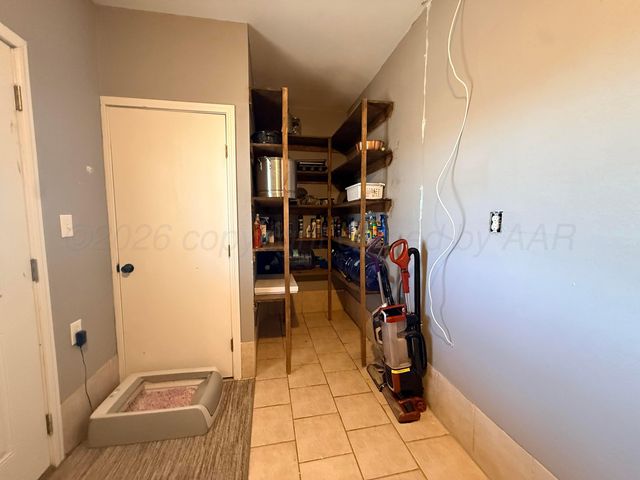 5496 W ROAD R, Dumas, TX 79029