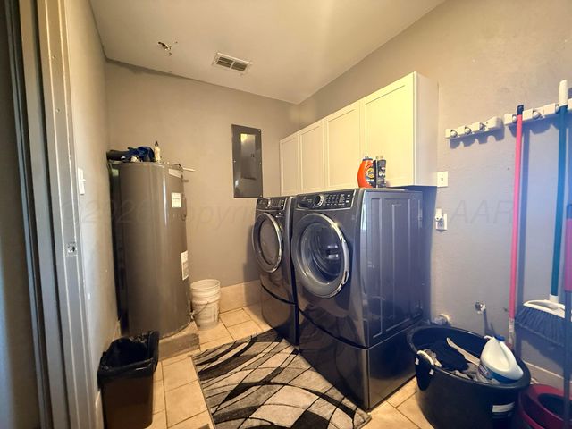 5496 W ROAD R, Dumas, TX 79029