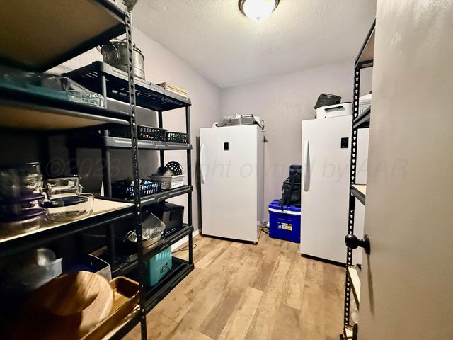 5496 W ROAD R, Dumas, TX 79029