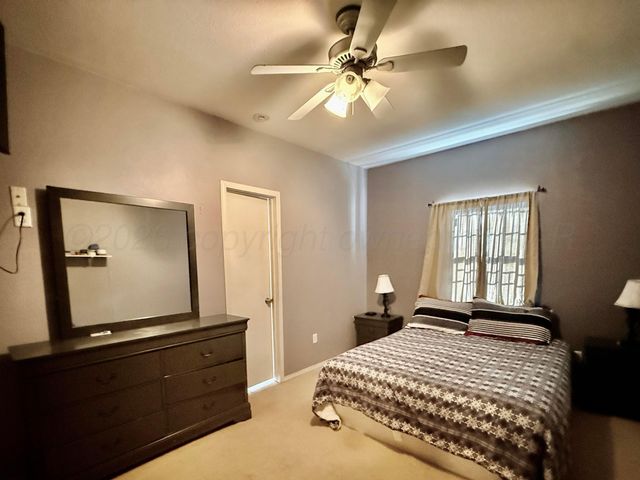 5496 W ROAD R, Dumas, TX 79029