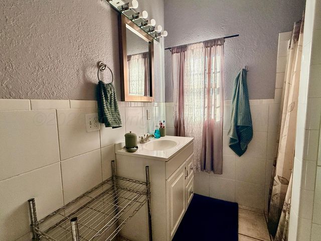 5496 W ROAD R, Dumas, TX 79029